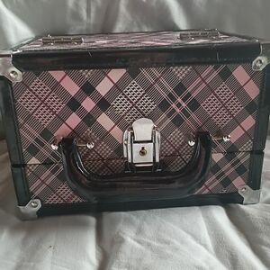 Plaid Pink and Black Makeup Case